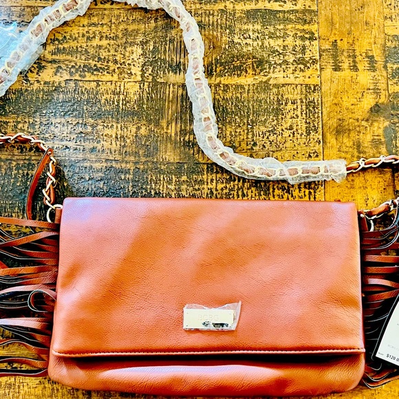 BCBG shoulder Bag - New with tags . Boho style and just the cutest ! - Picture 2 of 6